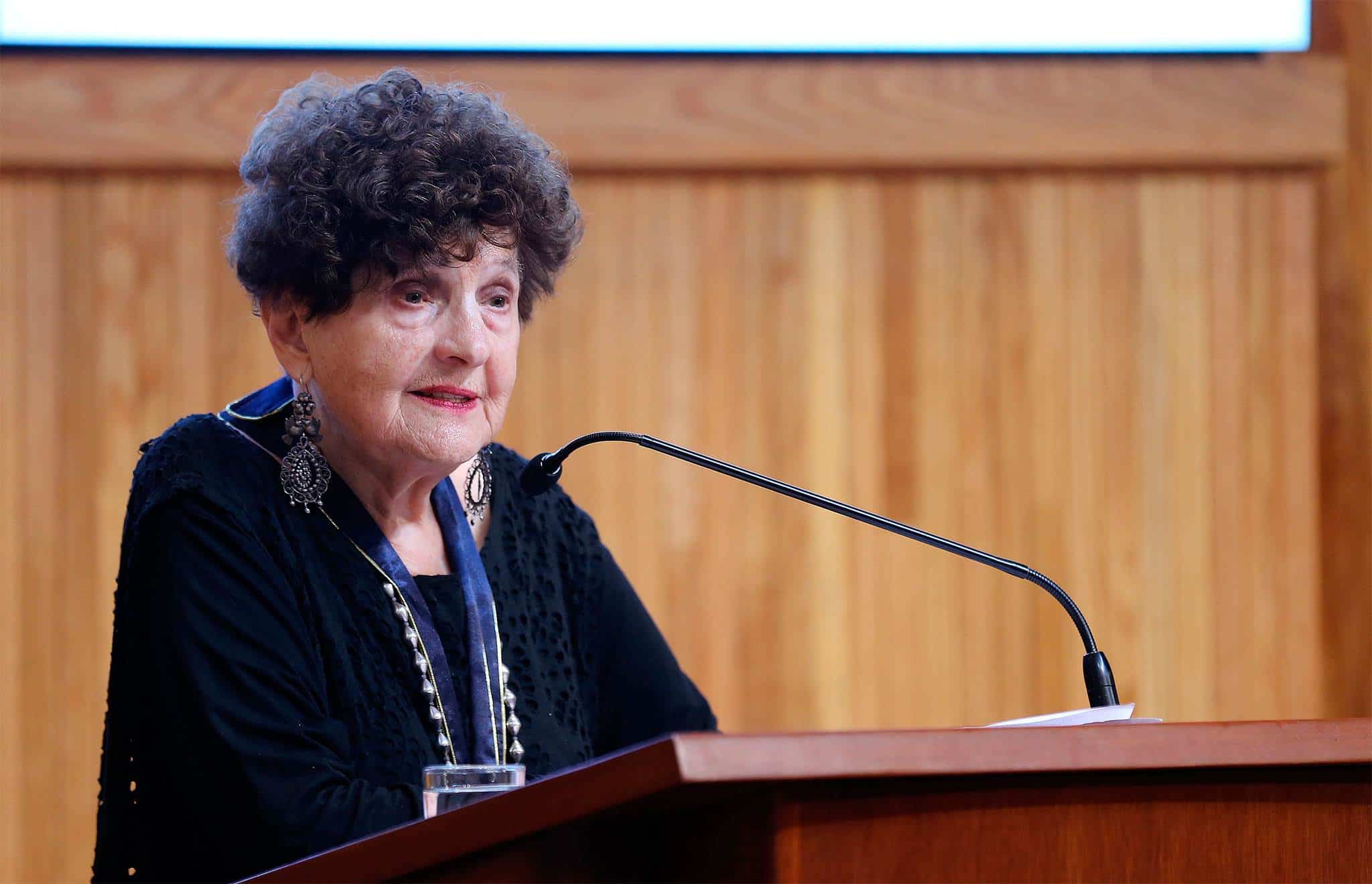 La escritora Margo Glantz había sido nombrada por López Obrador como directora del FCE. Vía El Horizonte.