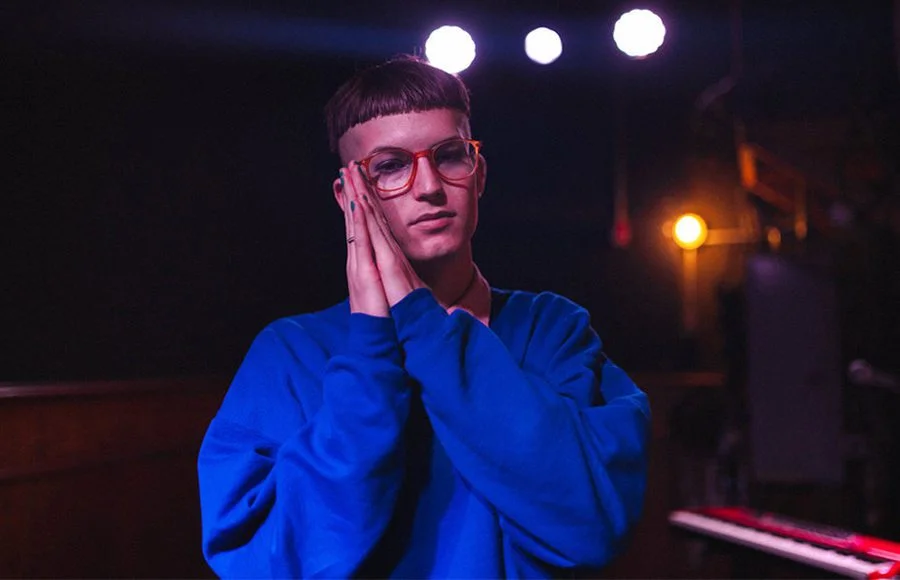 Gus Dapperton. Foto vía The Daily Californian