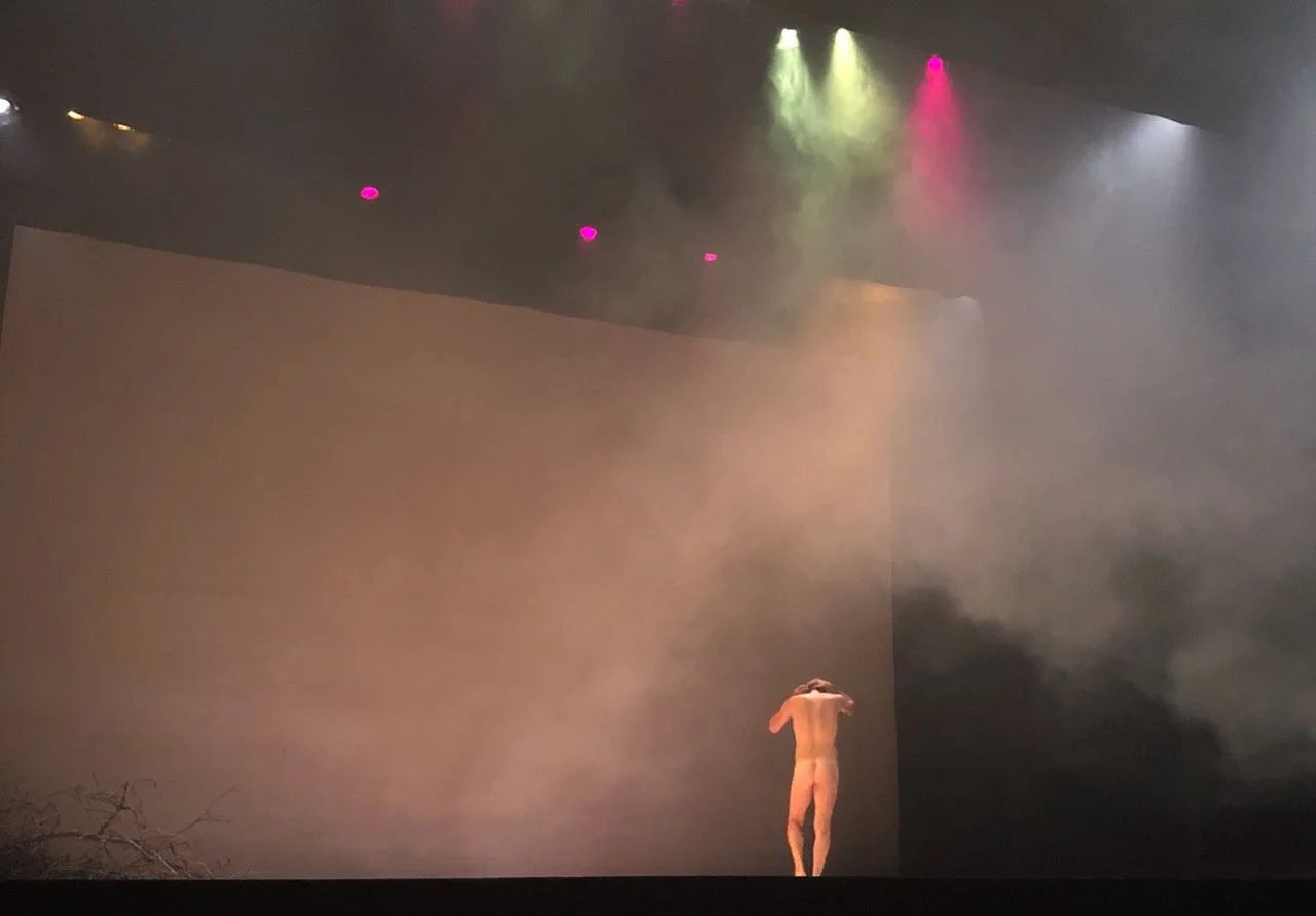 Daniel Abreu ejecutando Cabeza. Pieza de su propia autoría en el Festival Internacional Cervantino.