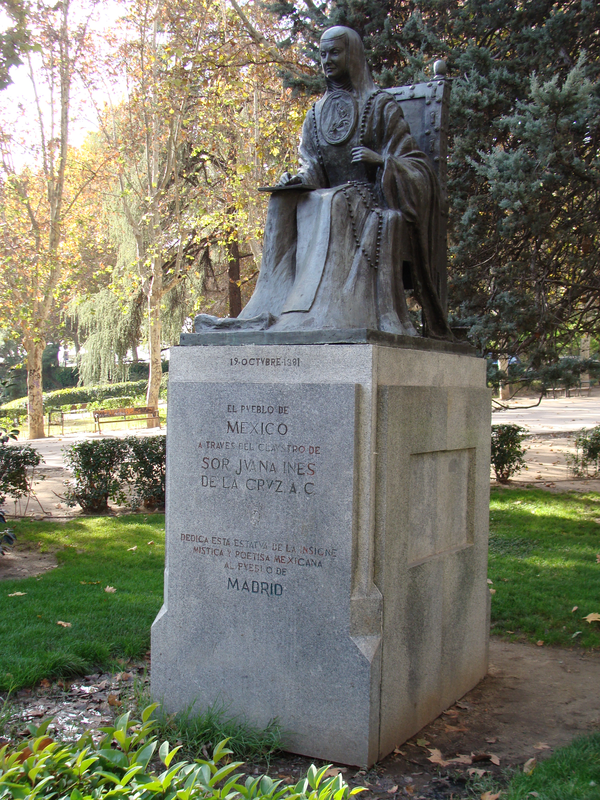 Estatua_de_Sor_Juana_Ines_de_la_Cruz.001_-_Madrid.JPG