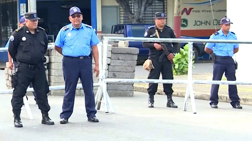 h6-Nicaraguan-police-raid.jpg