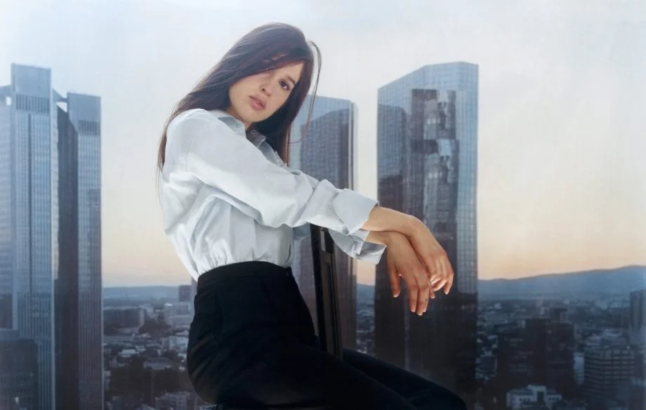 Marie_Davidson_credit_Etienne_Saint_Denis_2018_WCW_6_-920x584.jpg