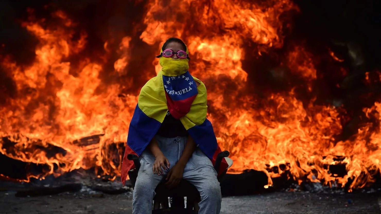 Imagen vía thedailybeast.com. / Foto en portada vía actualidad.rt.com