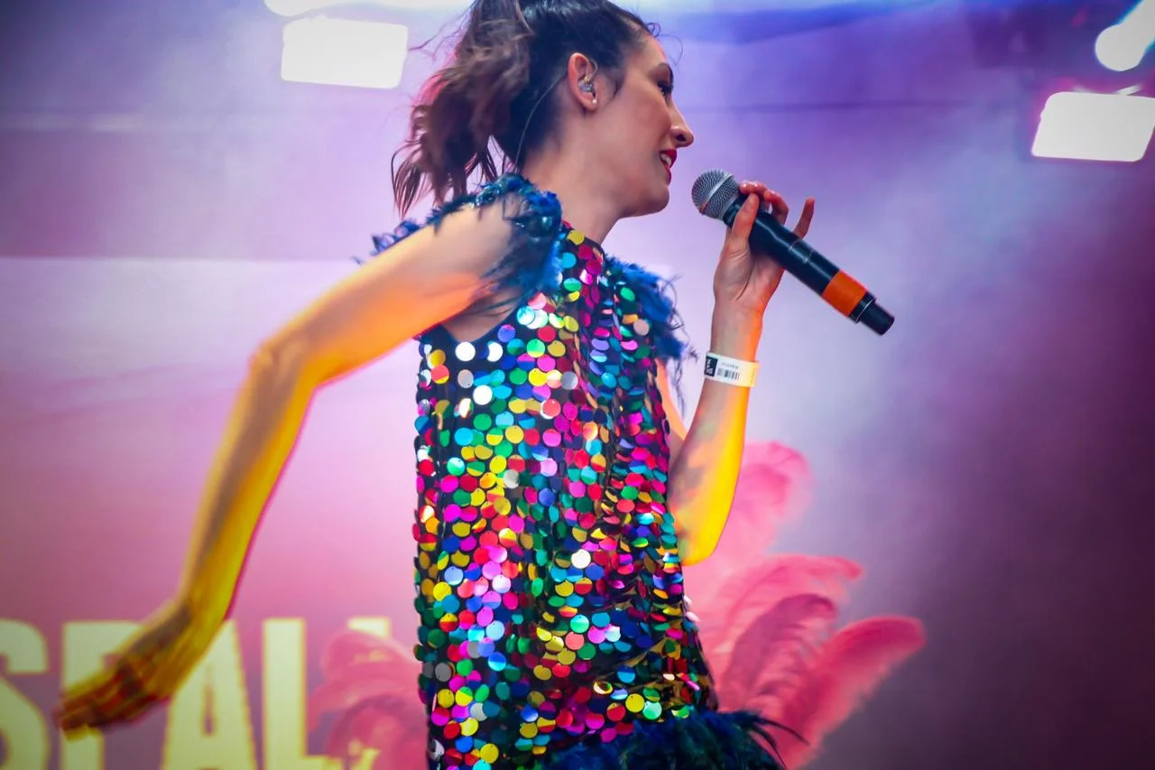 Brillos, elegancia, distincion: Daniela Spalla en el #VL19