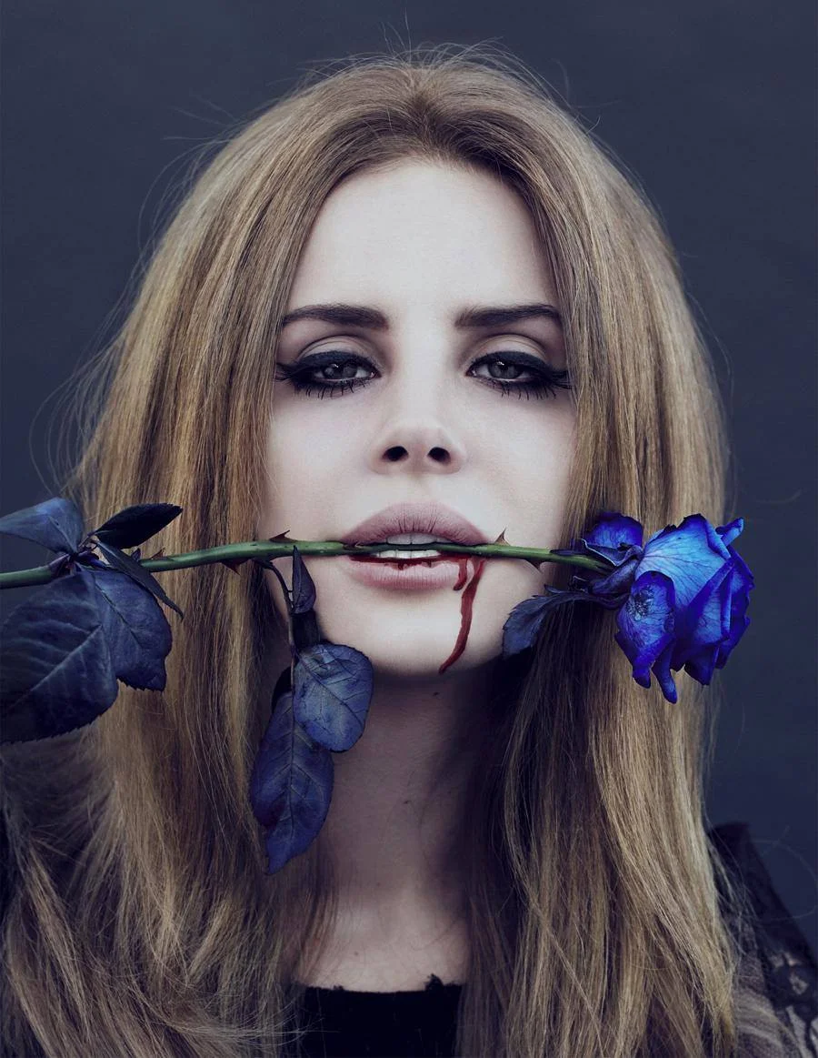 Lana Del Rey, imagen vía PlayGround.