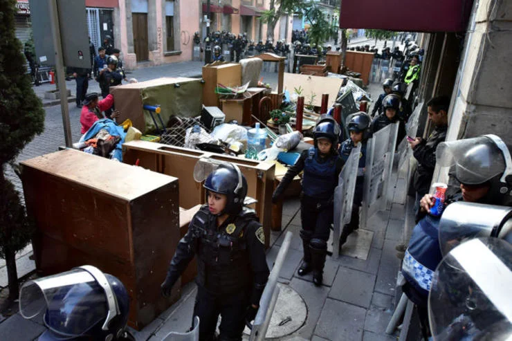 6bcc7c2284e8e39bfd-160713_desalojo_dd2-c-702x468.jpg