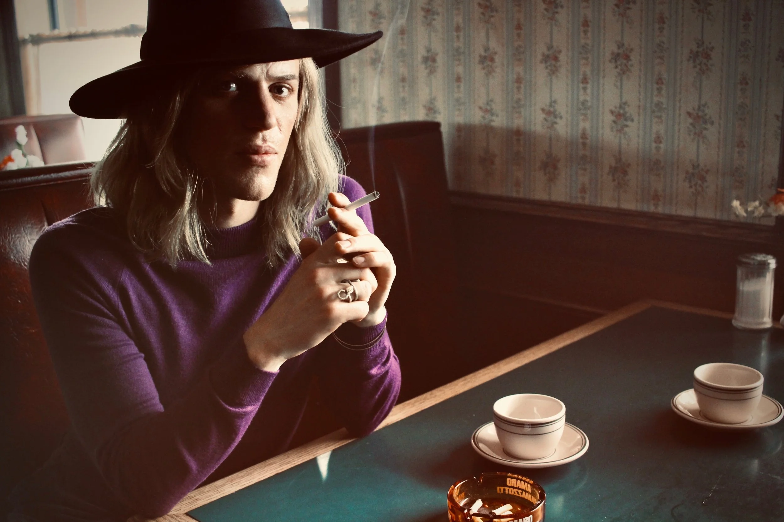 Primer vistazo de Johnny Flynn como David Bowie