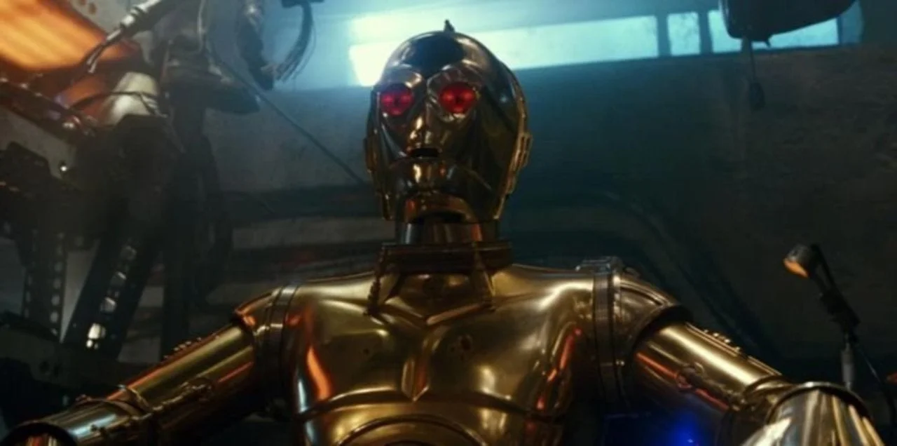 star-wars-the-rise-of-skywalker-d23-trailer-c-3po-red-eyes-1184740-1280x0.jpeg