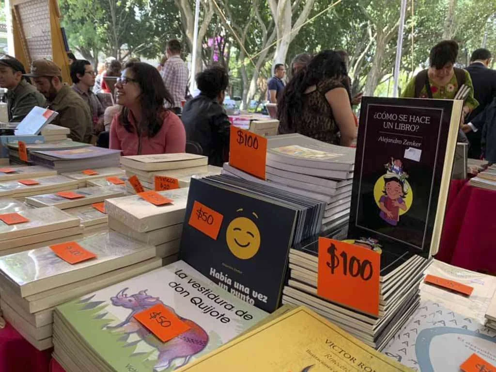 Le llegó su primer “Vendaval” a los libros alternativos