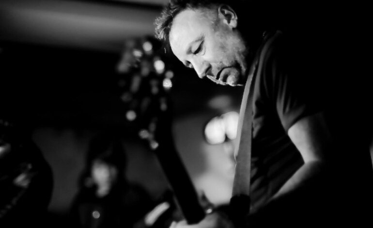 Foto vía Consequence of Sound