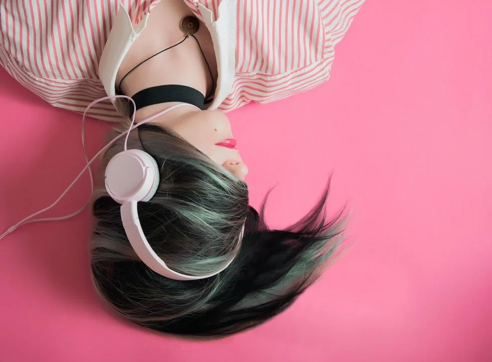 #EsNeta En vez de varias playlist, un día entero de música continua en Ibero.2