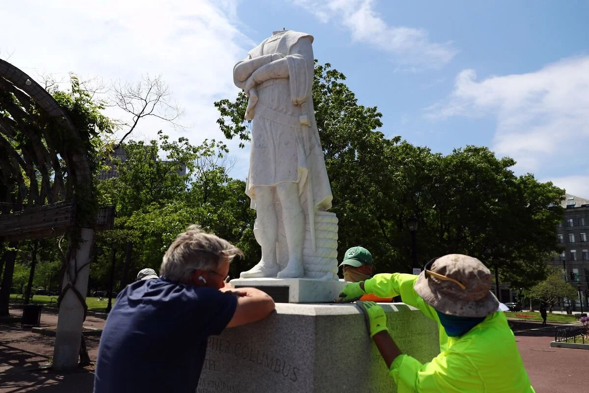 Decapitan a Cristóbal Colón y lo suman a lista de estatuas esclavistas en el mundo