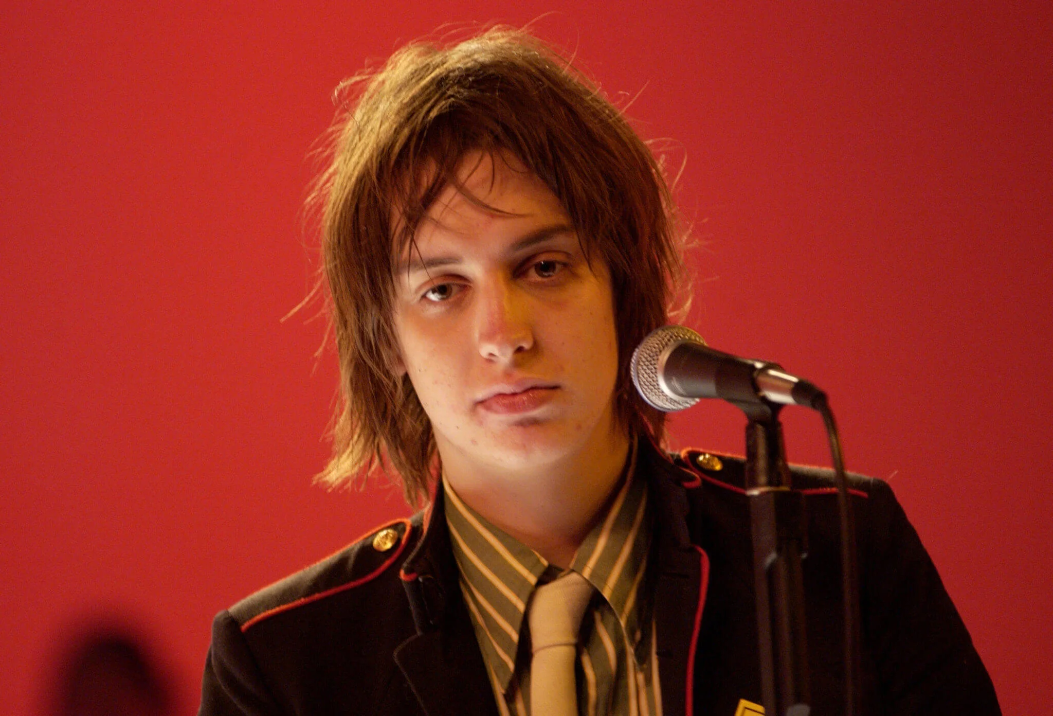 Julian Casablancas de The Strokes está cansado de tocar sus mismas canciones una y otra vez