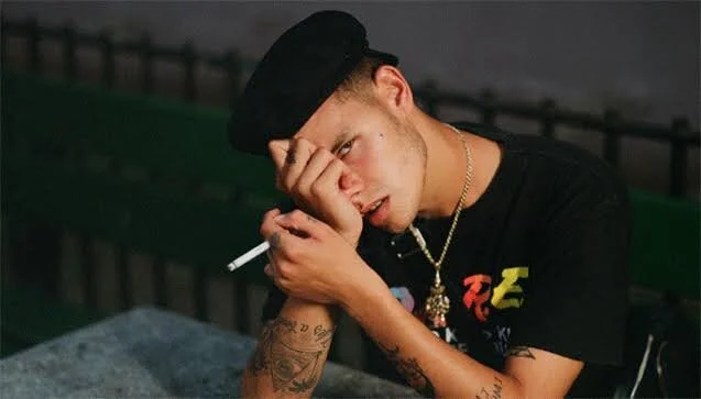 Slowthai anuncia nuevo álbum 'TYRON' y con video de "NHS" da un avance
