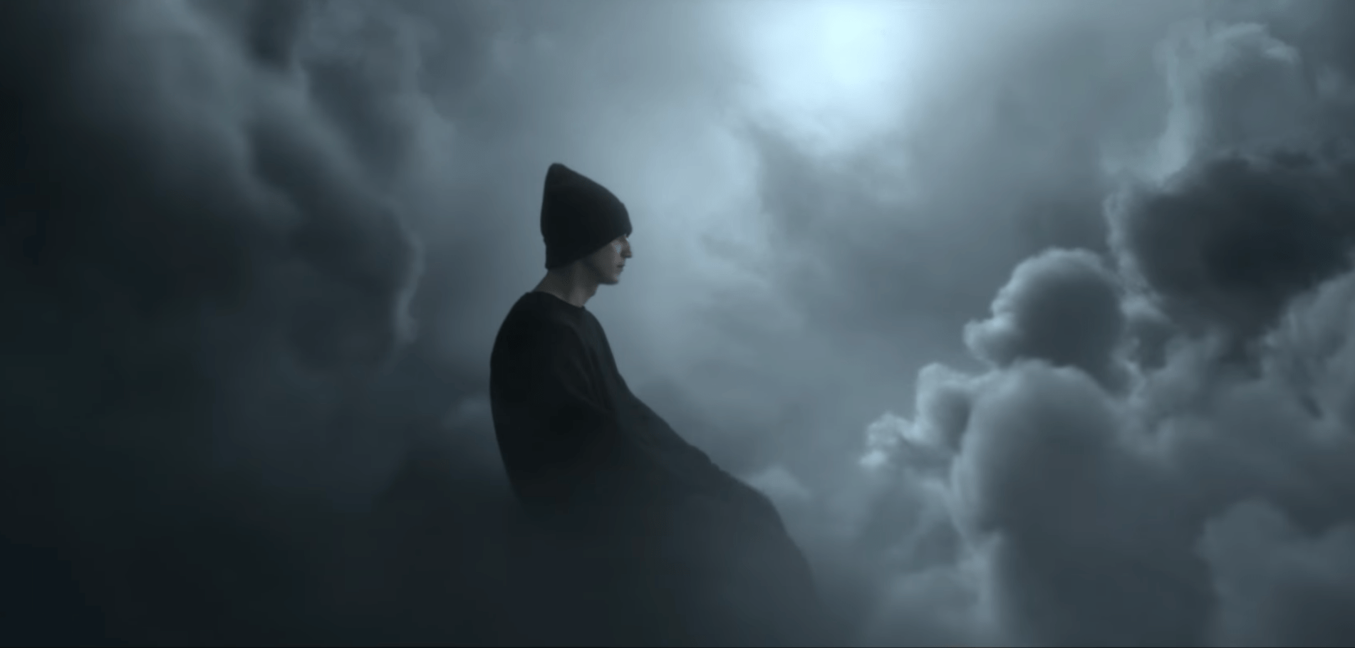 NF retorna con “CLOUDS” y anuncia nueva mixtape