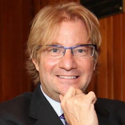 Giran orden de aprehensión contra Andrés Roemer por violación sexual