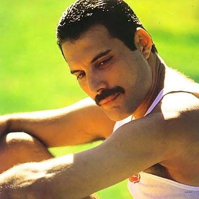 #Orgullo909: 9 artistas LGBT+ iconos de la música 
