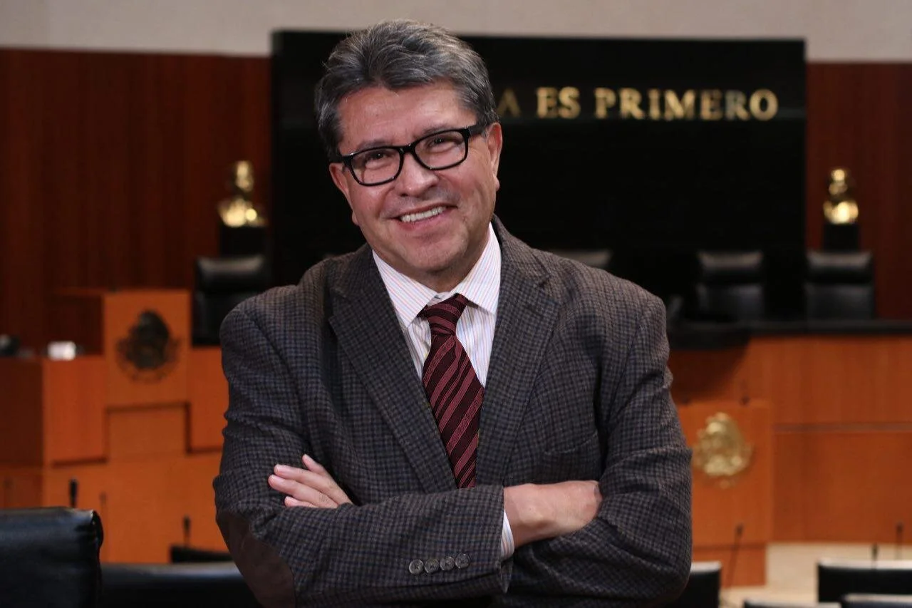 Monreal admite “aspiración legítima” por la presidencia y cuestiona encuestas para elegir candidato
