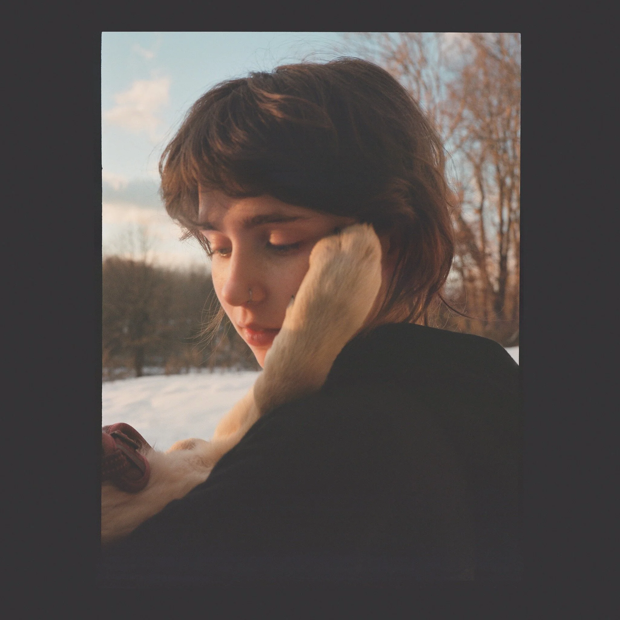 ¡44 minutos de Clairo en Sling!