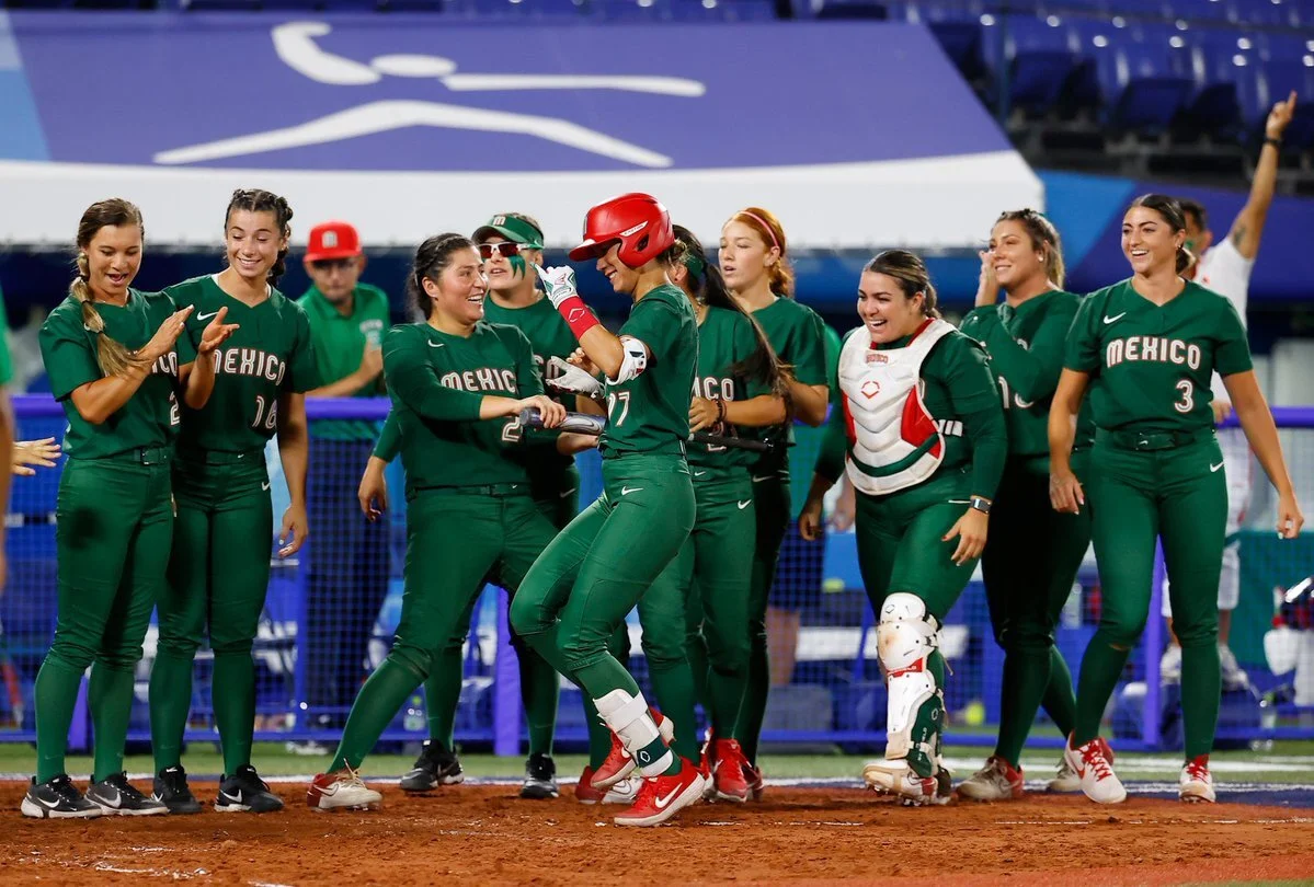 México logró resultado histórico en debut olímpico - Foto: Twitter @SoftbolMX