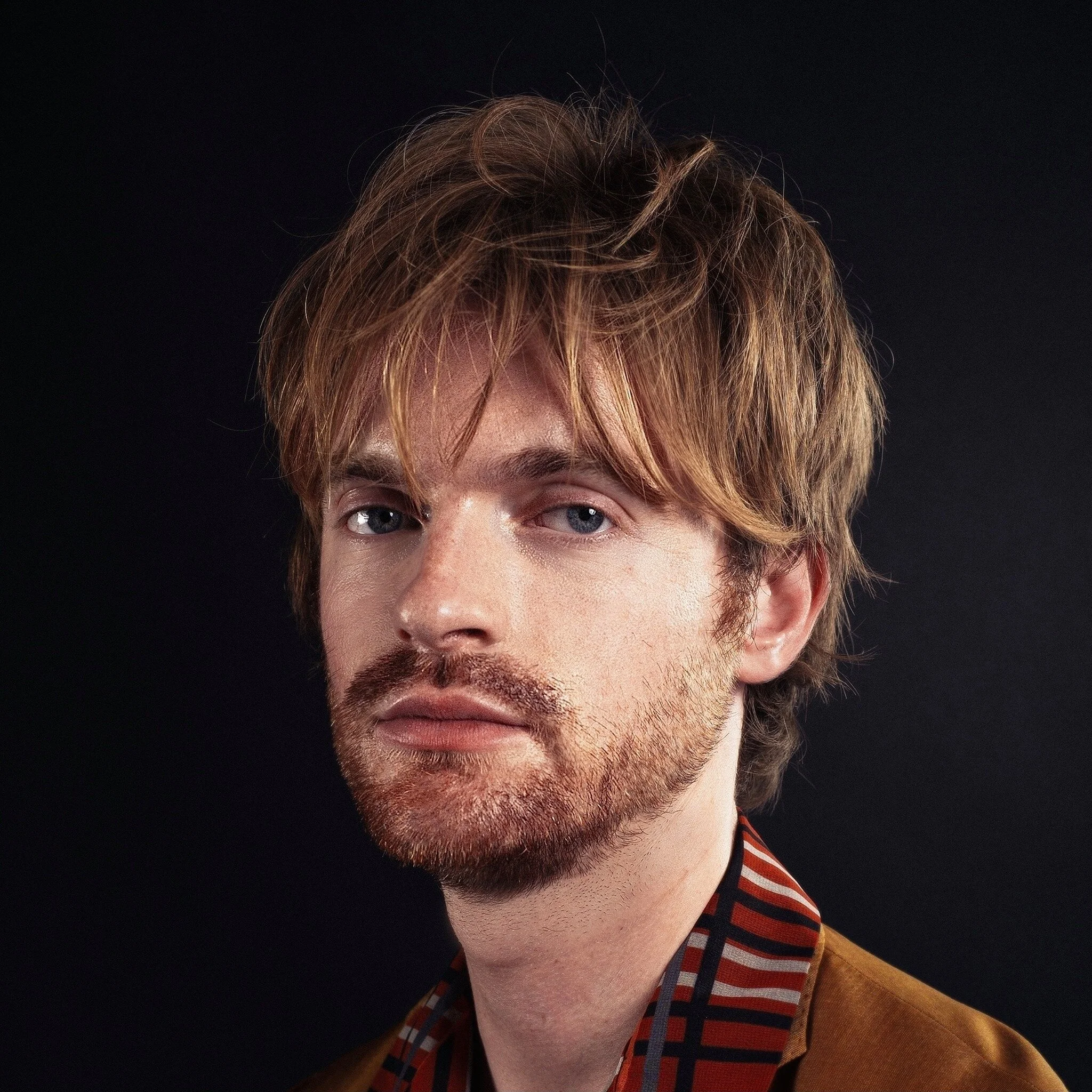 FINNEAS anunció su álbum debut 'Optimist' con “A Concert Six Months From Now”