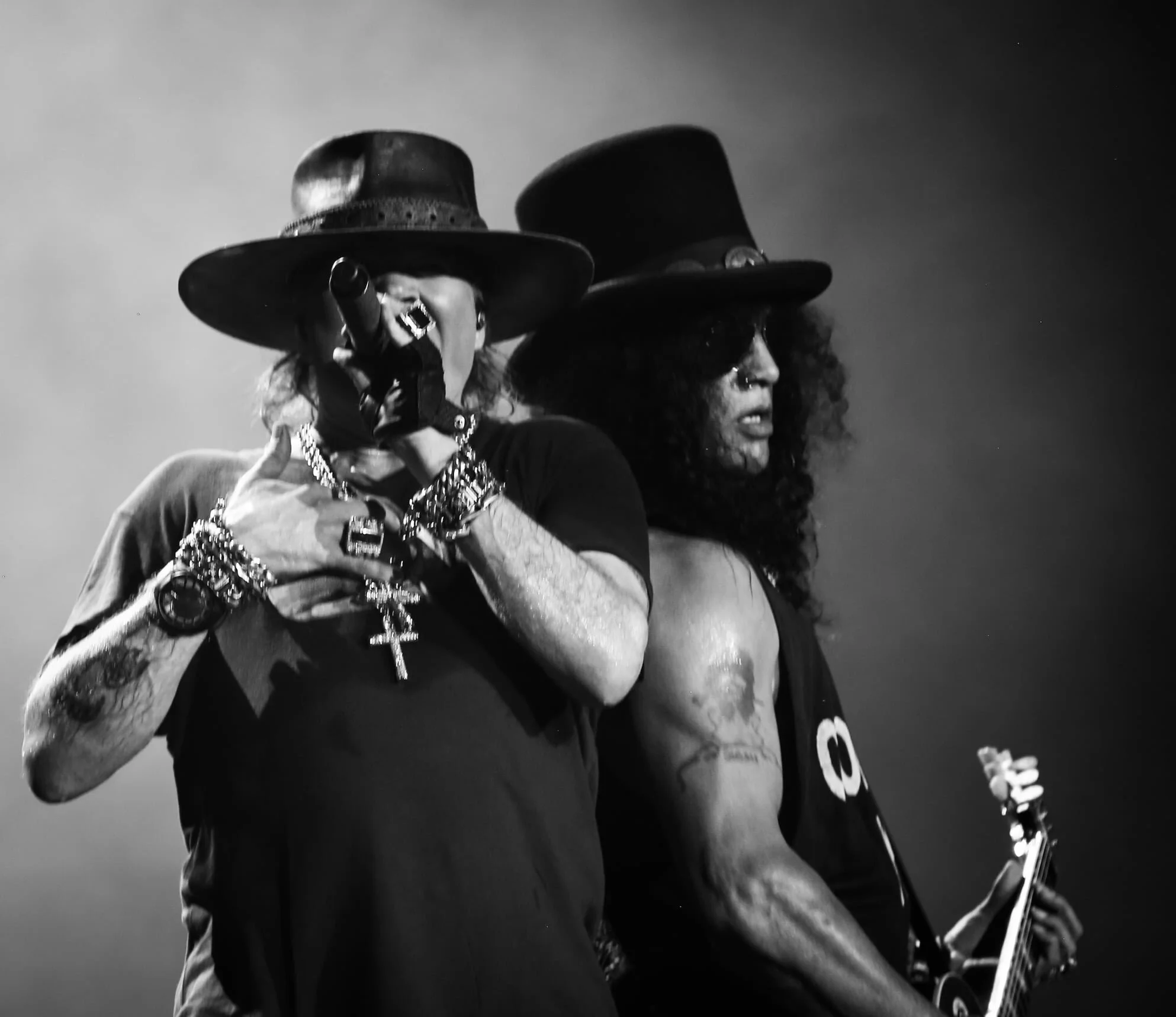 Guns N 'Roses regresa con "ABSUЯD" luego de 13 años