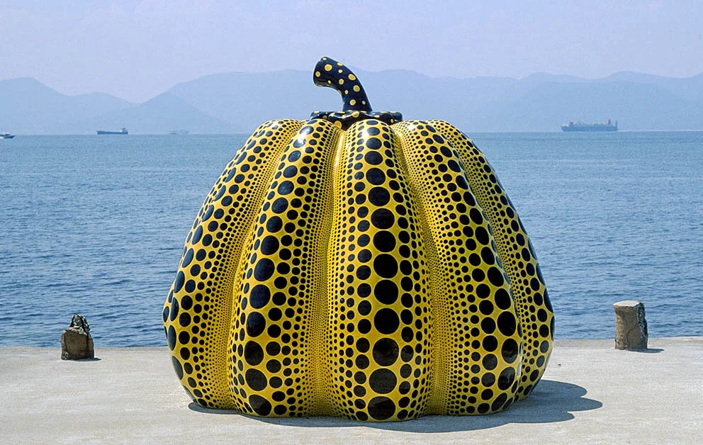 Foto: Calabaza de Yayoi Kuzama // Luz y Artes