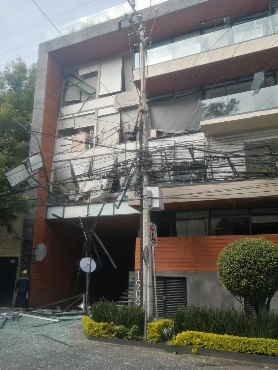 Mala instalación de una lavasecadora: posible causa de explosión del edificio en CDMX