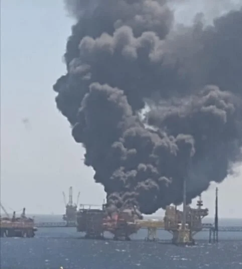 Cinco personas fallecidas, 6 lesionadas y 2 desaparecidas tras explosión en plataforma de Pemex