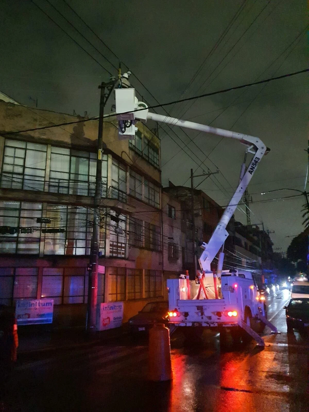 Tras sismo, casi un millón de usuarios sin luz en CDMX