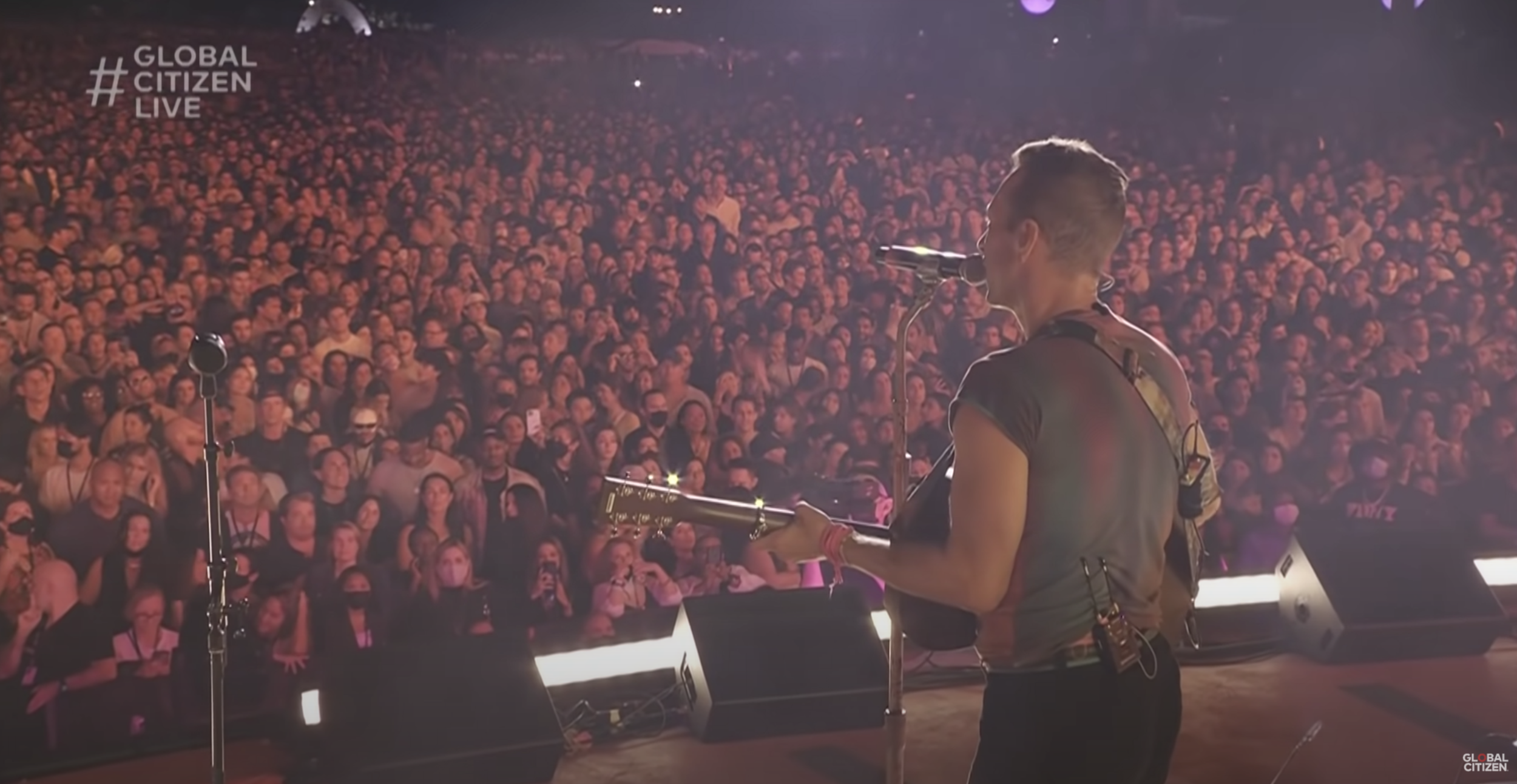 Billie Eilish, Finneas, BTS y más se unen a Coldplay en el Global Citizen
