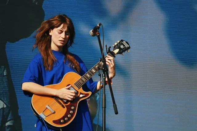 #Capital909: Volamos sobre una nube con Faye Webster