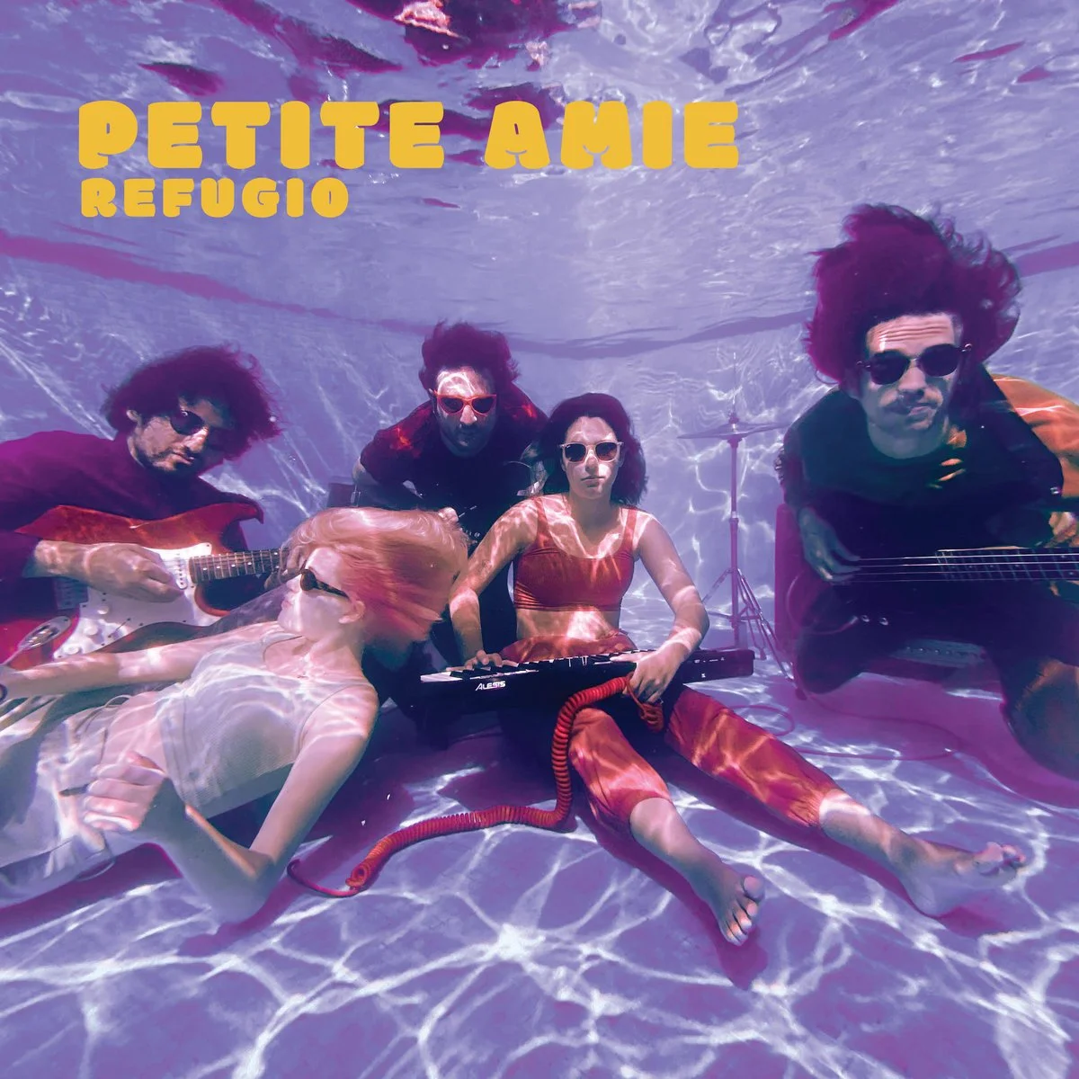 76. "Refugio"