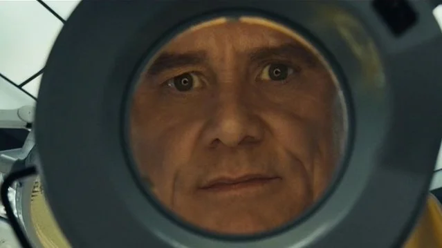 The Weeknd, Jim Carrey y HoYeon Jung se juntan en "Out of Time"