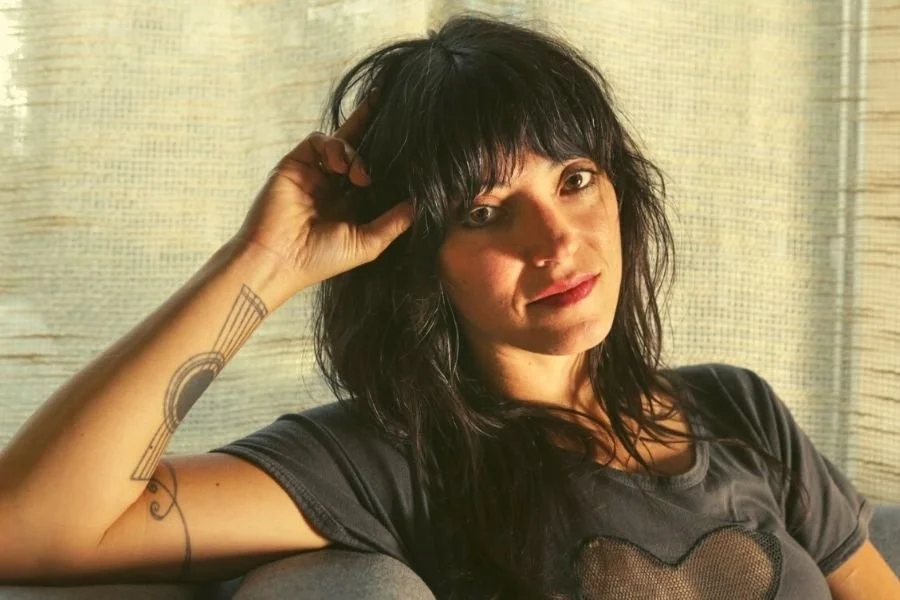 ¿Tienes lugares favoritos? Sharon Van Etten muestra los suyos en “Mistakes”