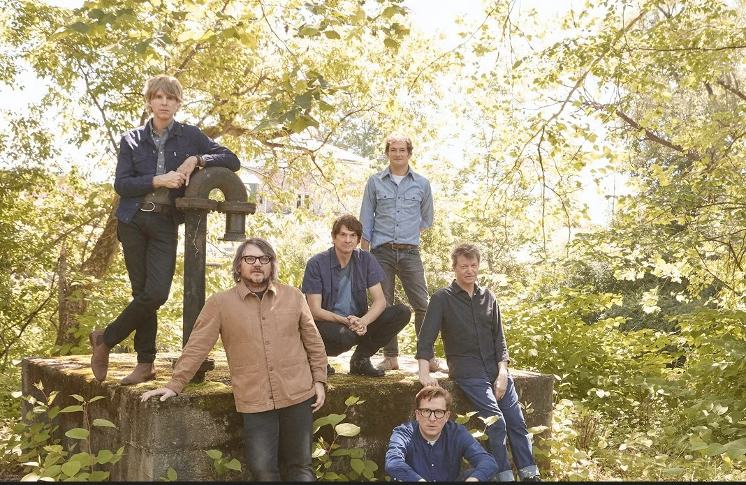 Wilco busca comprensión y empatía en “Tired Of Taking It Out On You“