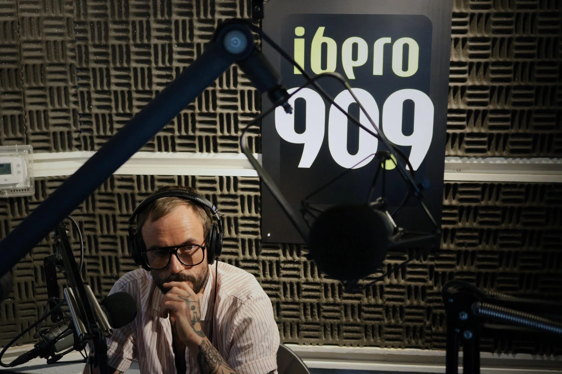 Joe Talbot, vocalista de IDLES, busca generar comunidad a través de su música [Entrevista]