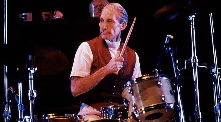 Nace uno de los mejores bateristas de rock, Charlie Watts