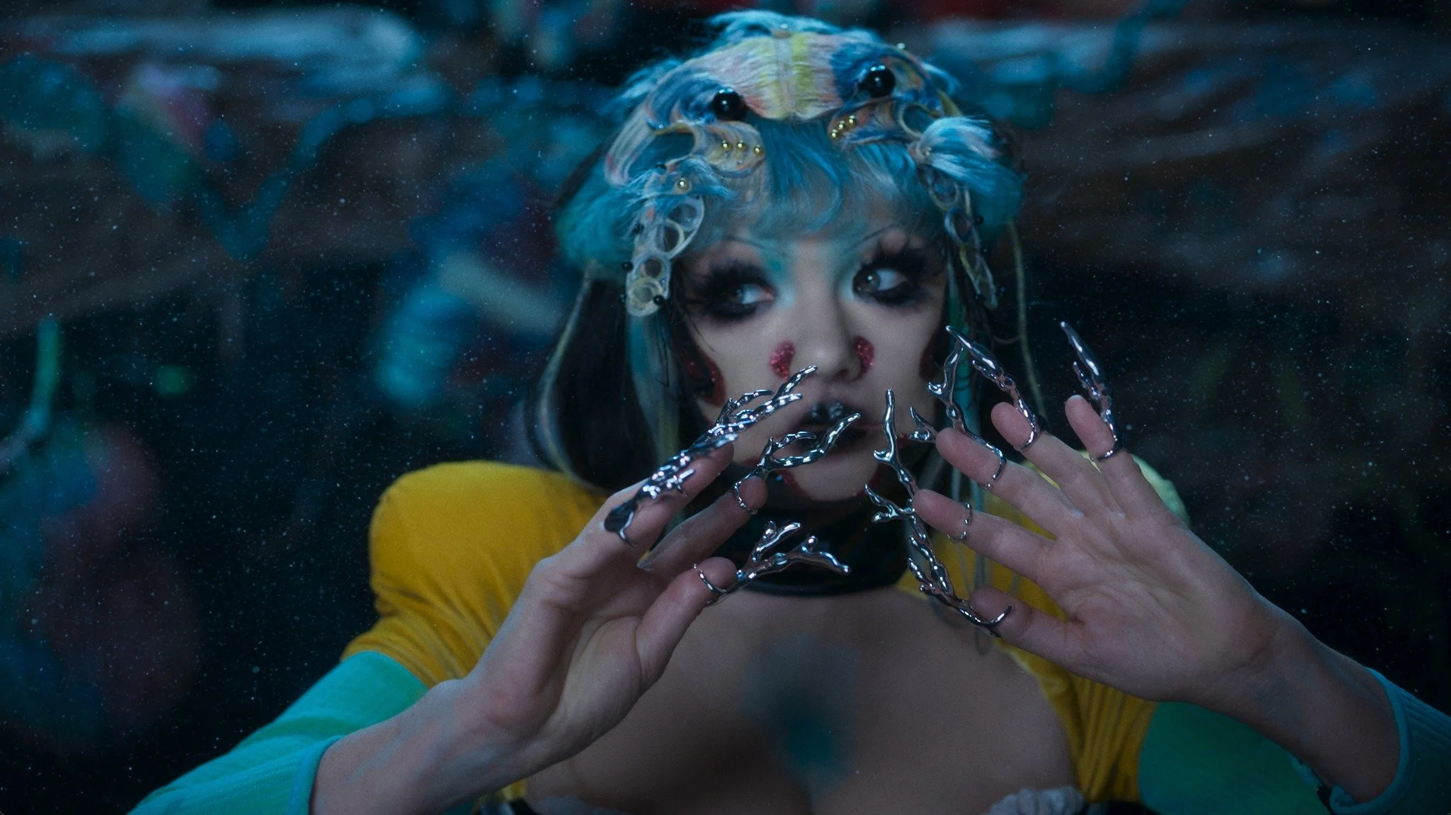 Björk estrena primer adelanto de Fossora con un mundo de bajos pesados: "atopos"