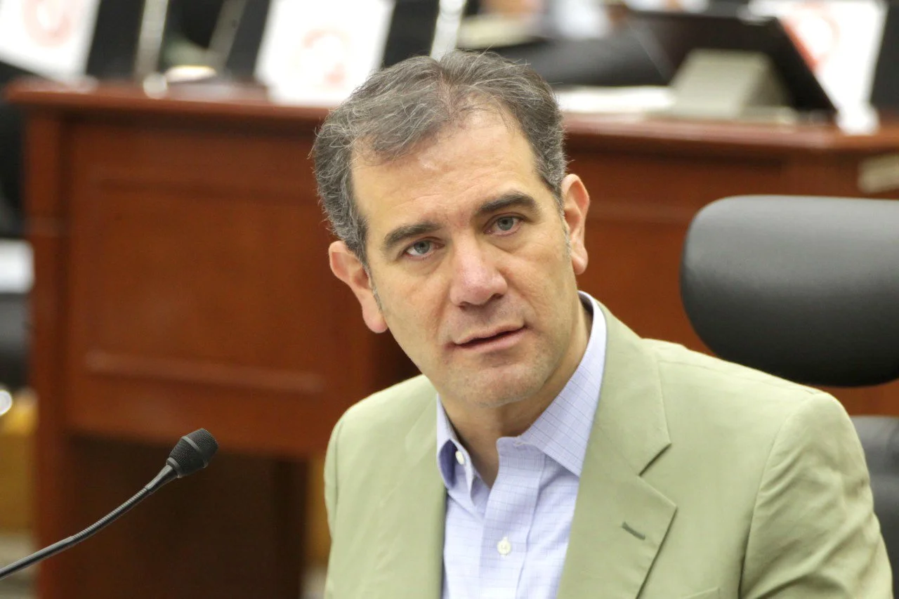 El INE puede mejorar, pero sin olvidar la Constitución: Lorenzo Córdova