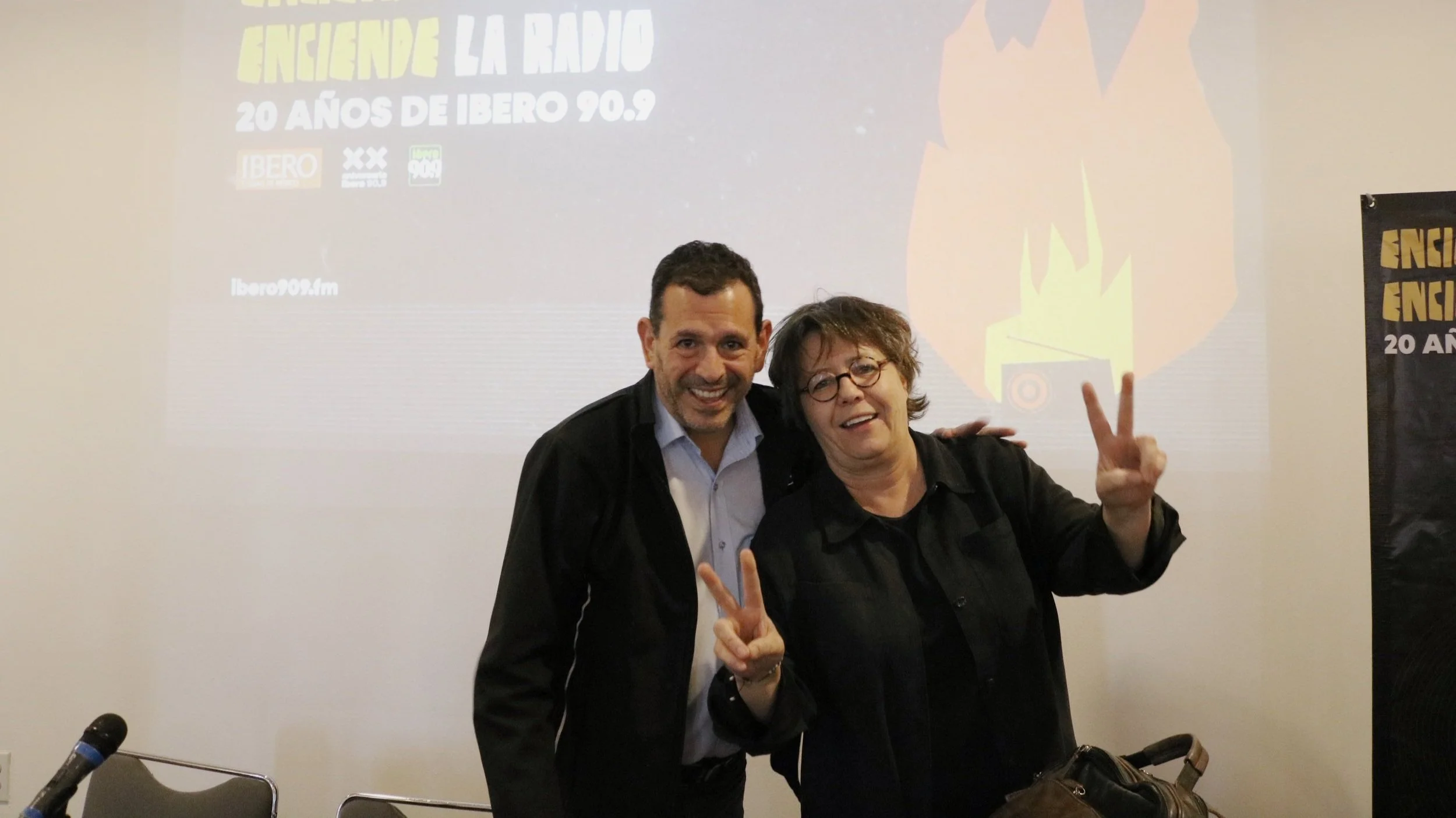 Ibero 90.9 nació juvenil: Gabriela Warkentin y Juan Carlos Henríquez