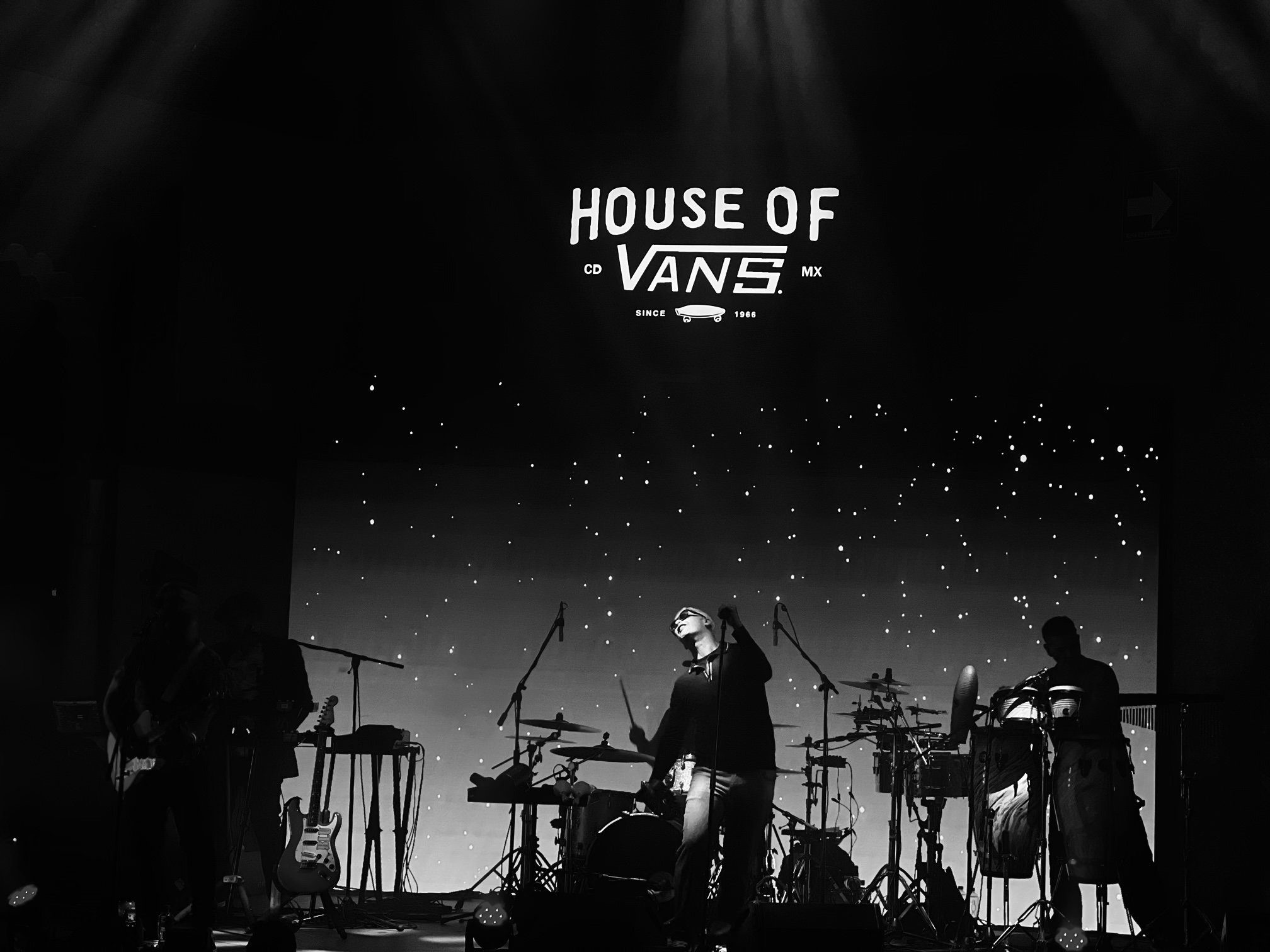 House Of Vans al ritmo de Los Amigos Invisibles — IBERO 90.9