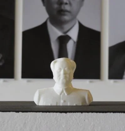 Busto de Mao Tse-Tung hecho por Alan Toloza.