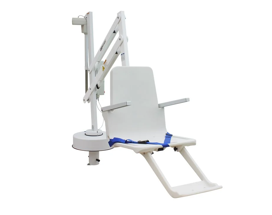 Using the Splash Pool Lift for Disabled Access on a Cruise Ship