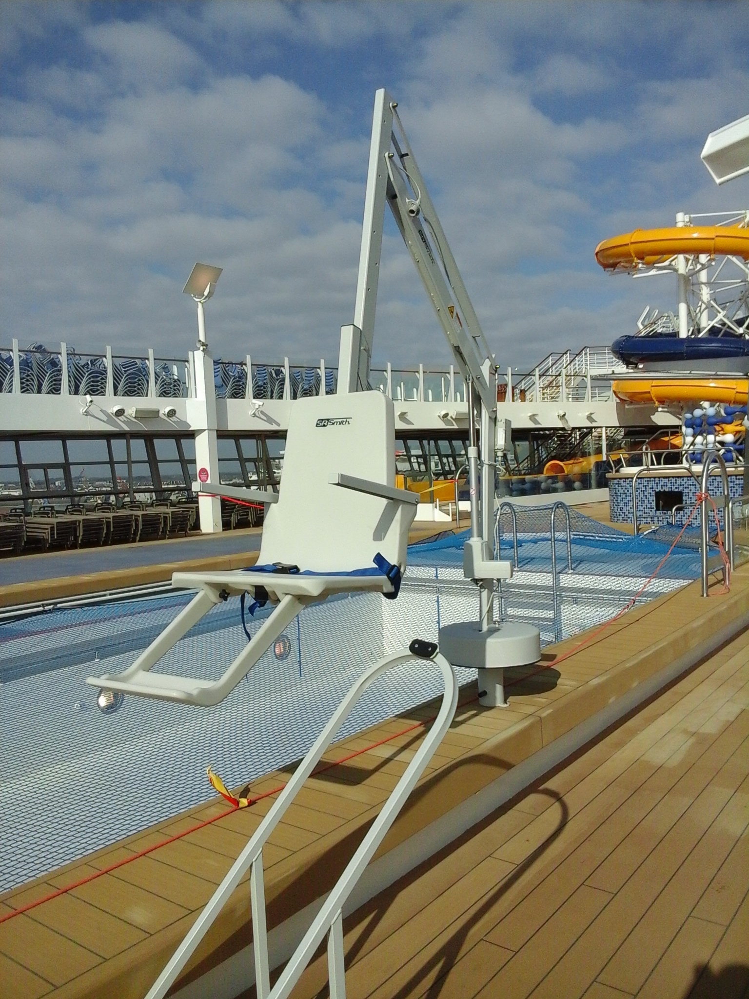 splash-pool-hoist-cruise-liner-disabled-access.jpg