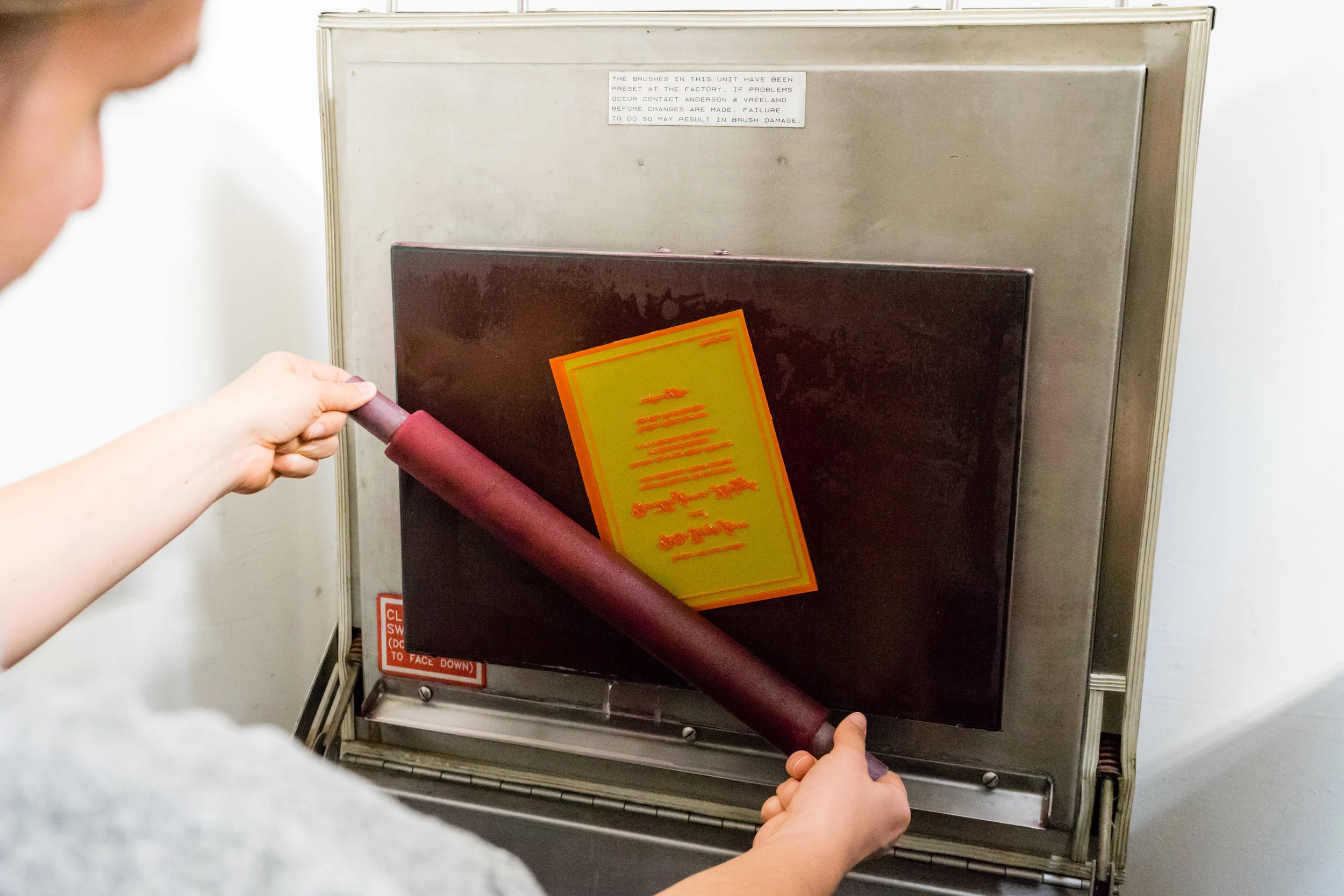 Cleaning off letterpress plates after exposure and wash out