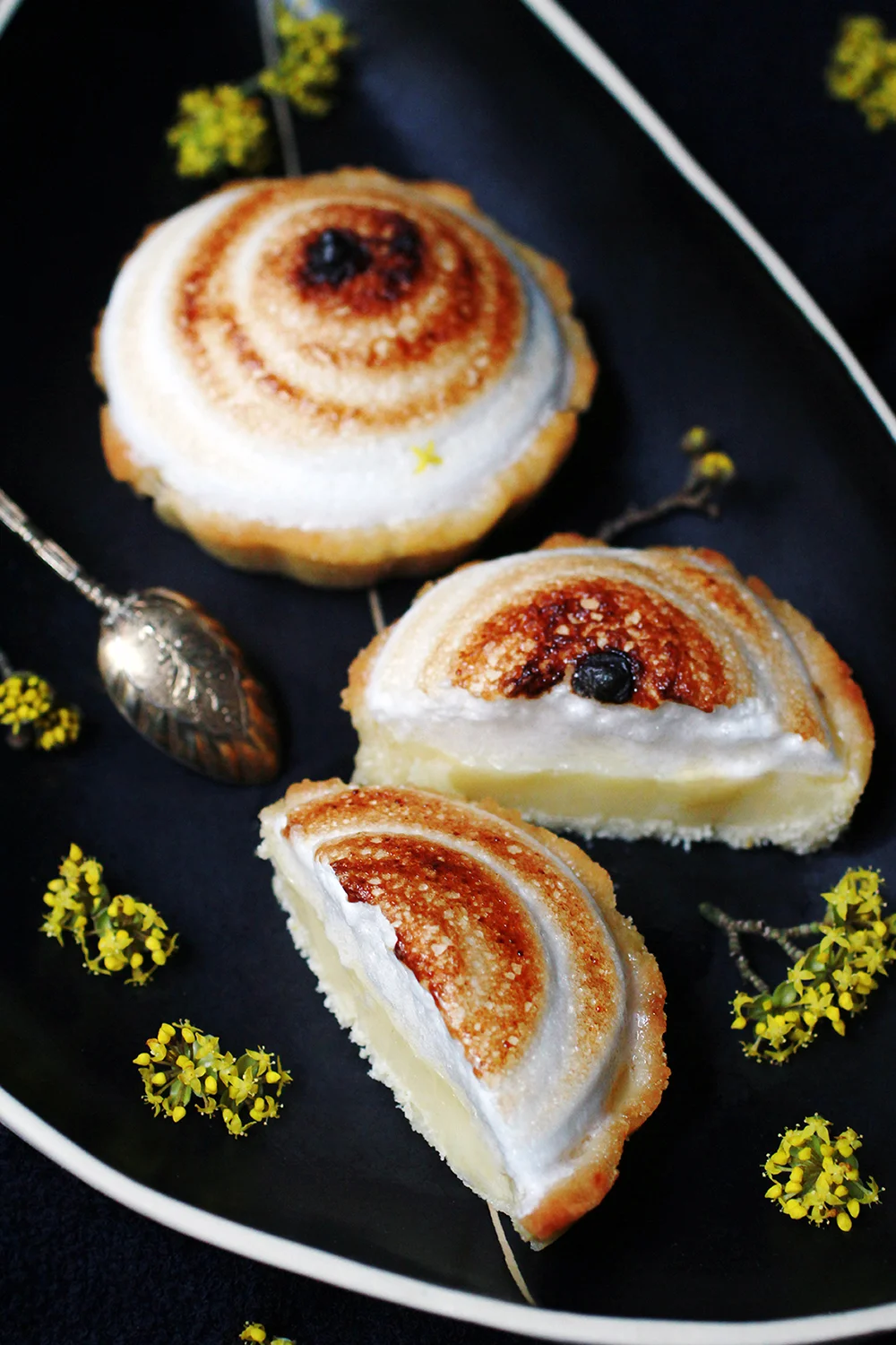 lemon_meringue_pie3_s.jpg