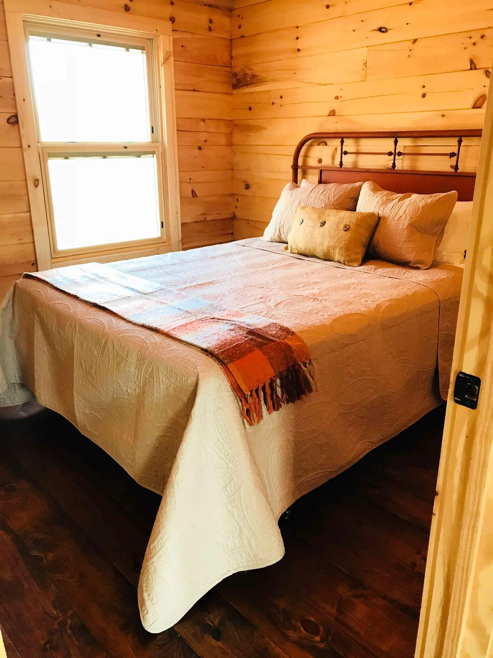 LV Orange bedroom.jpg