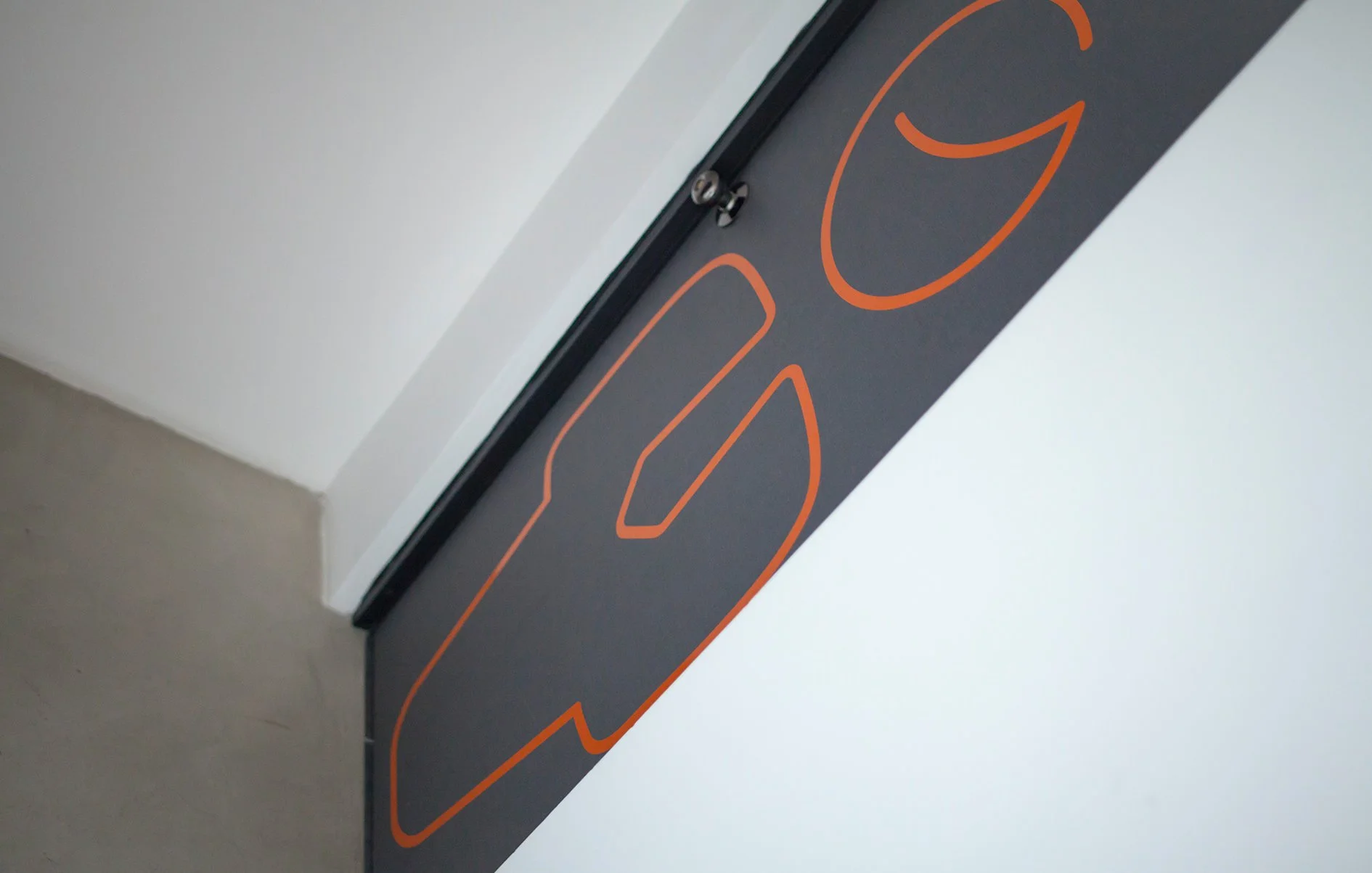 Icono aplicado en puerta