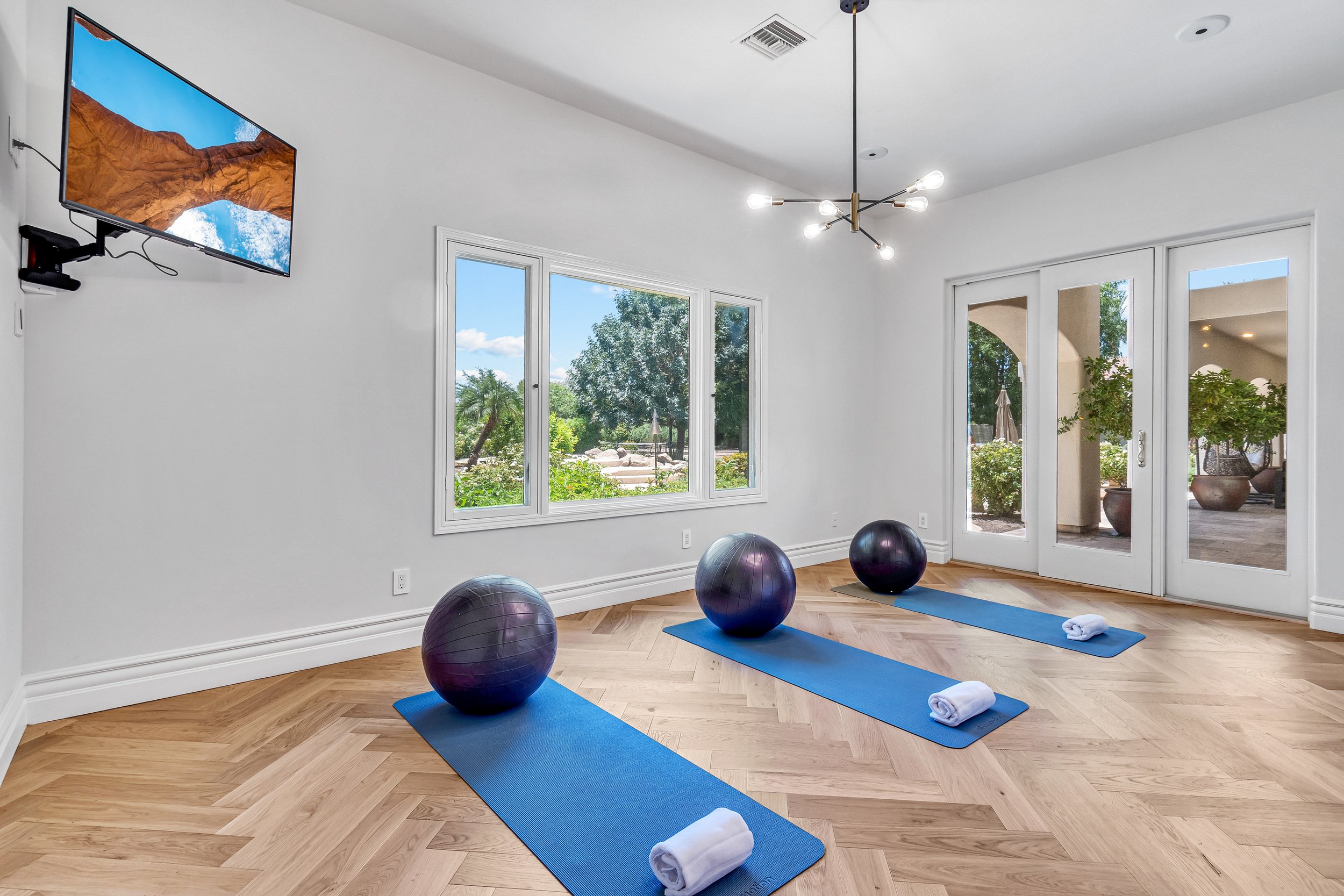 yogaroom.jpg